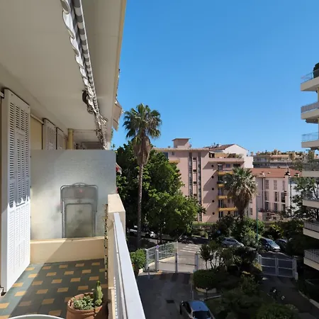 2 Pieces , Centre , Emplacement Ideal , Apartmán *