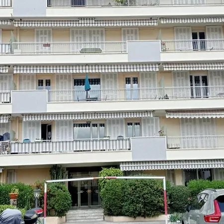 2 Pieces , Centre , Emplacement Ideal , Διαμέρισμα *