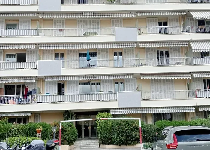 2 Pieces , Centre , Emplacement Ideal , Apartment *